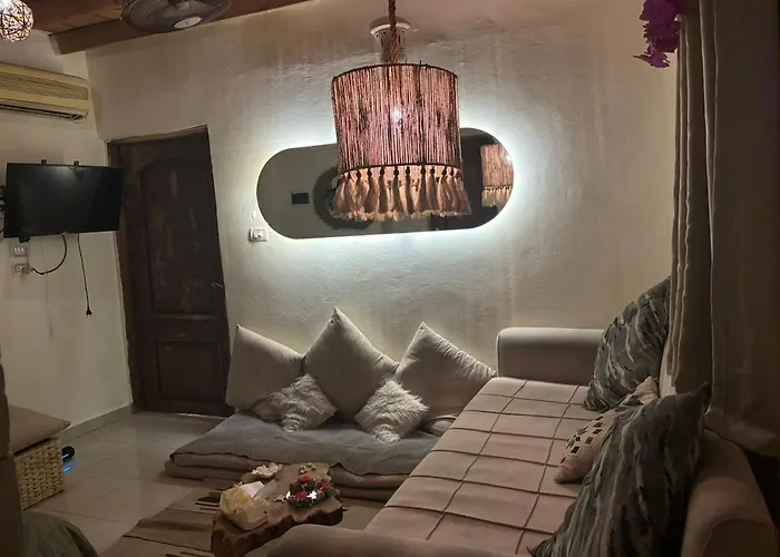 Cozy Private 5min Walk To The Nyaraló